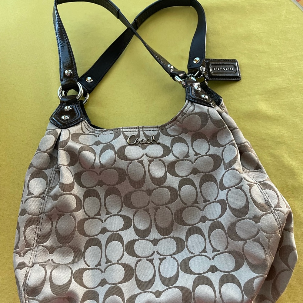 Authentic Coach Ashley Signature Hobo Bag Khaki - Picture 5 of 16
